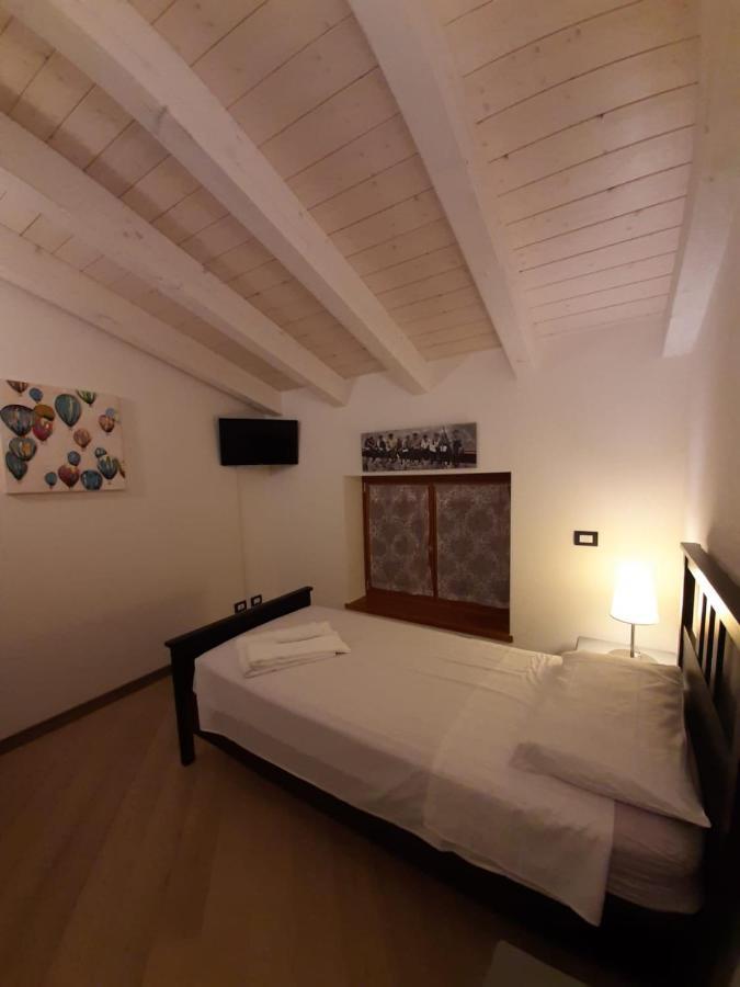 Bmp Apartment Deluxe 1 Jacuzzi Riscaldata Privata Vista Lago Di Garda Бренцоне сул Гарда Екстериор снимка